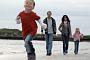 90x60_family_group_beach