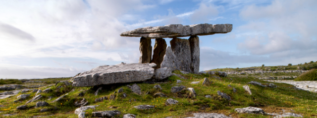 640x240-poulnabrone-dolmen 1